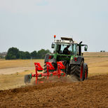 Charrue portée POR, réversible, 3 à 5 corps, sécurité non stop, versoir standard, fusée fonte 120mm, AGRO MASZ