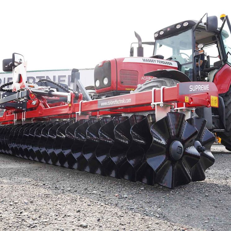 Double rouleau frontal disques gaufrés Ø 520mm 4,00 à 6,00M DRAGON FRONT HYDRO, DA LANDTECHNIK