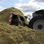 Lame à ensilage fixe, largeur 2.50 à 3.00 mètres, lame d'usure 450HB 150x16mm, attelage catégorie 2 et 3, THIEVIN