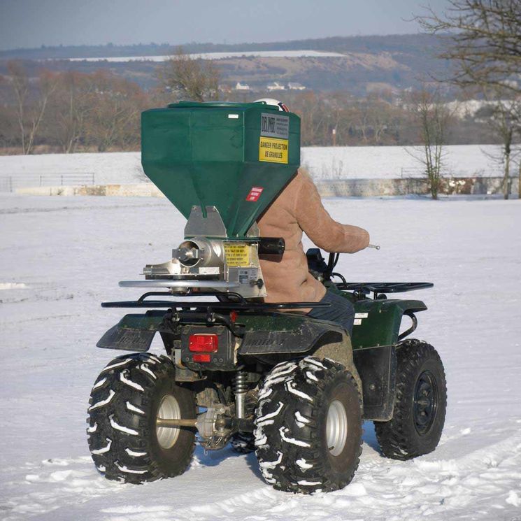 Saleuse électrique pour route T11, largeur de travail 4 mètres, cuve 80 ou 120 litres, DELIMBE