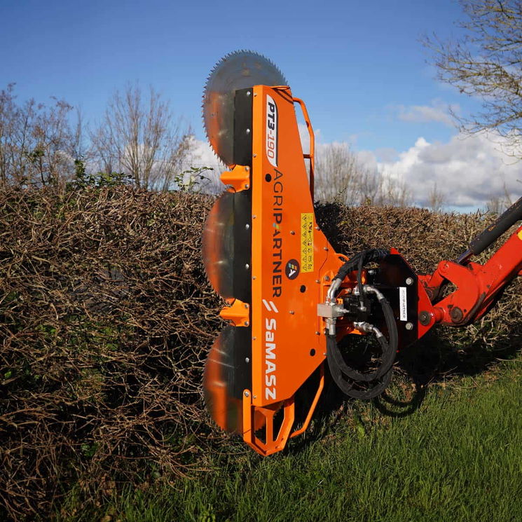 Lamier PT 3 ou 4 lames, coupe de 1,90 mètres à 2,50 mètres, 55-100 litres/min, avec ou sans retour SAMASZ