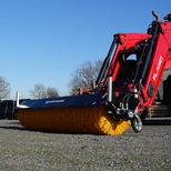 Balayeuse ZE largeur de travail 1,20 à 2,40 mètres, brosse diamètre 50 cm MANUTOSORE