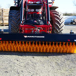 Balayeuse ZE largeur de travail 1,20 à 2,40 mètres, brosse diamètre 50 cm MANUTOSORE